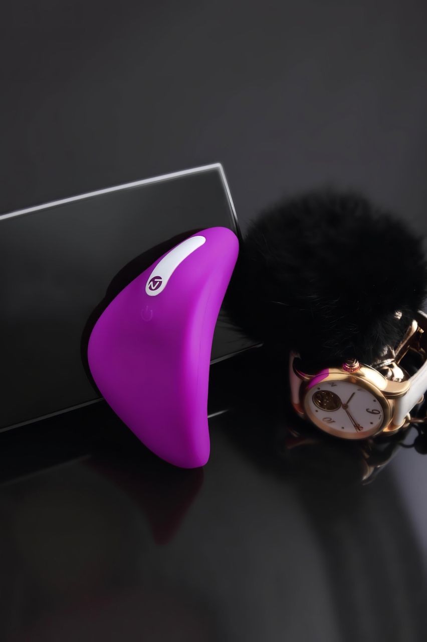 Nomi Tang - vízálló, akkus csikló vibrátor (viola) Nomi Tang - vízálló, akkus csikló vibrátor (viola)