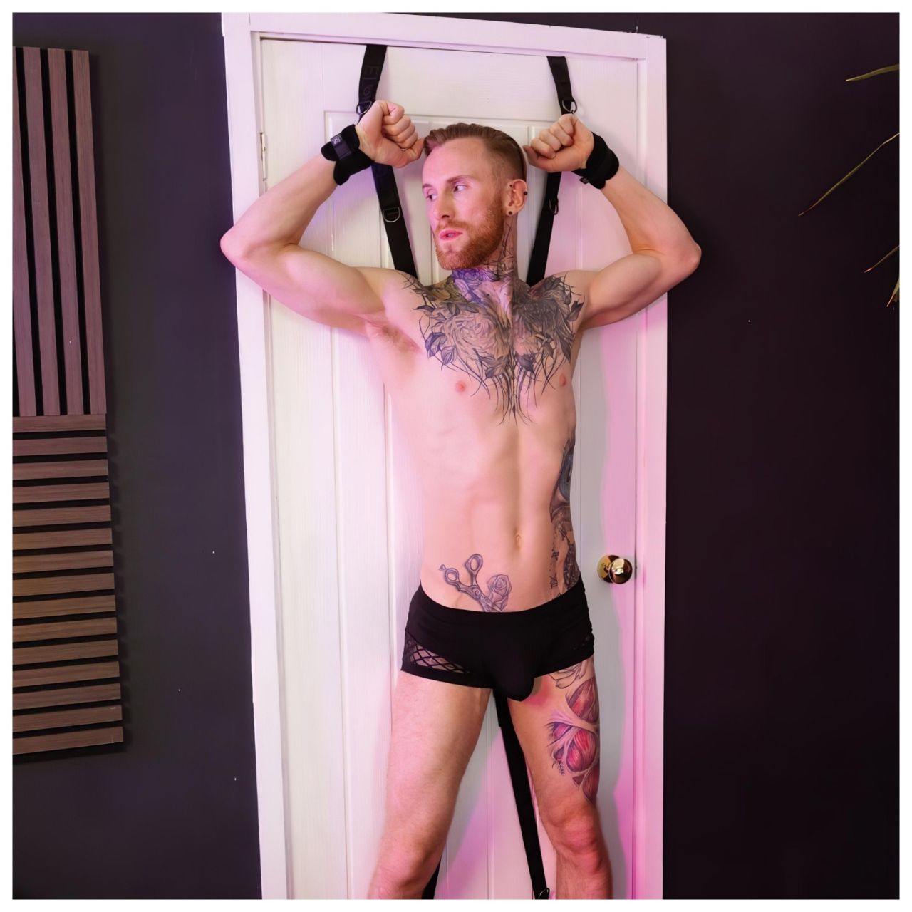 Sei Mio - ajtóra rögzíthető bondage kereszt (fekete)